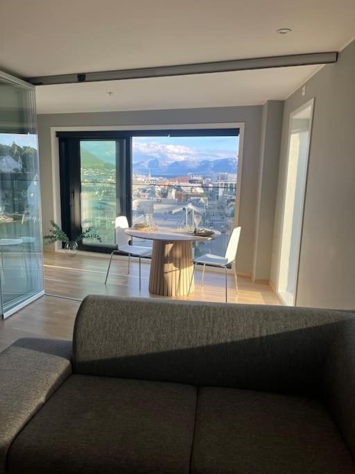 City Center 7Th Floor Apartement With Beautiful View Tromsø Esterno foto