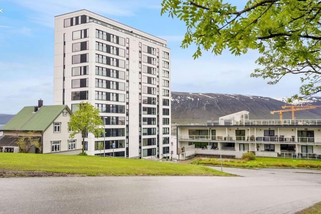 City Center 7Th Floor Apartement With Beautiful View Tromsø Esterno foto