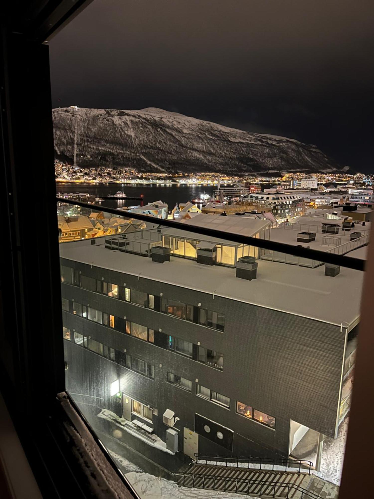City Center 7Th Floor Apartement With Beautiful View Tromsø Esterno foto